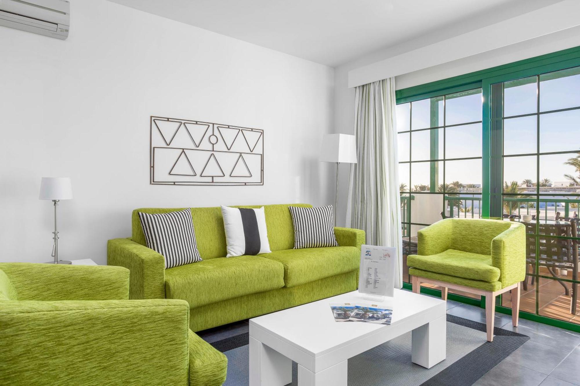 Club Del Carmen Aparthotel