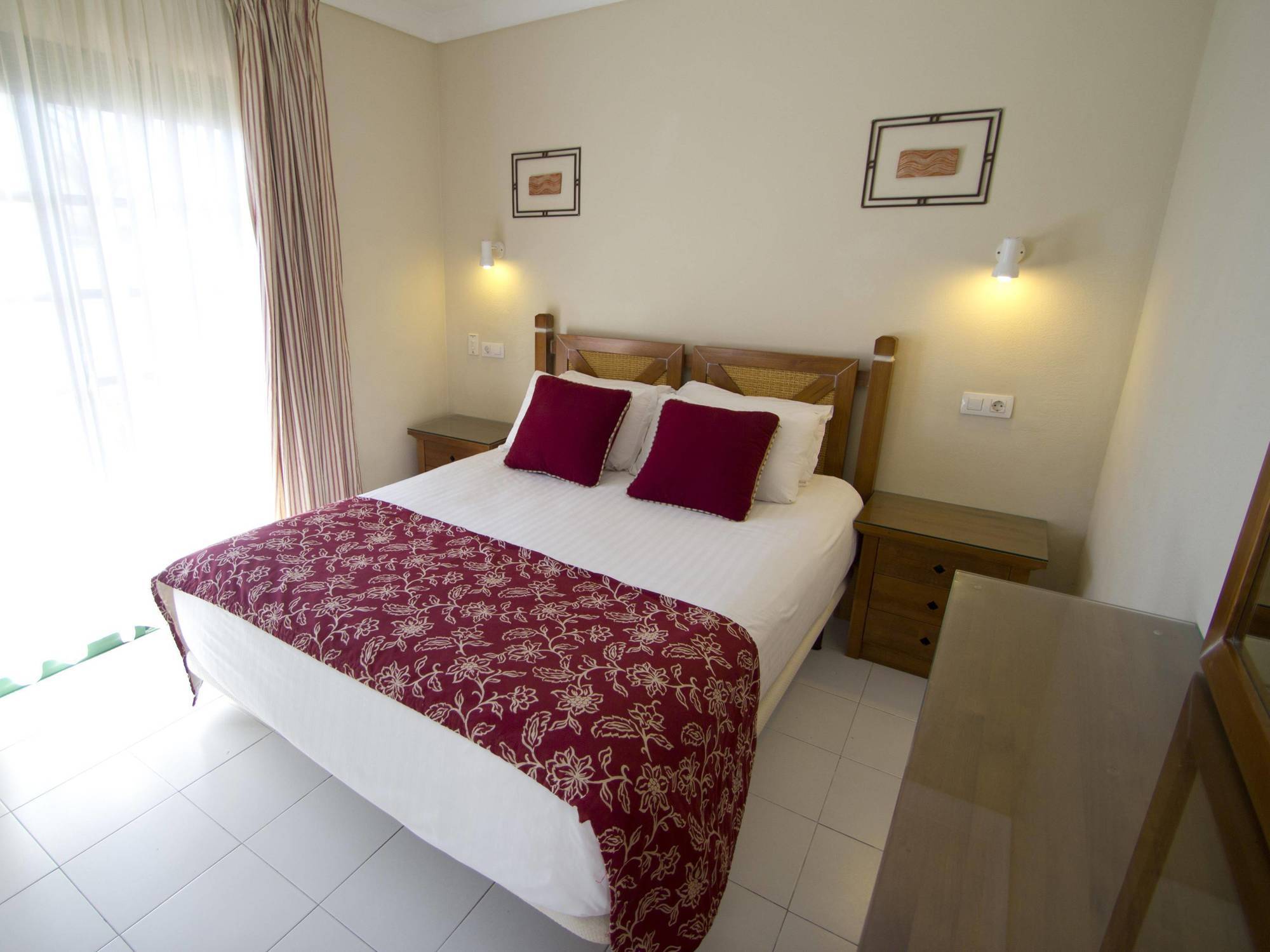 Aparthotel Club Del Carmen 3*